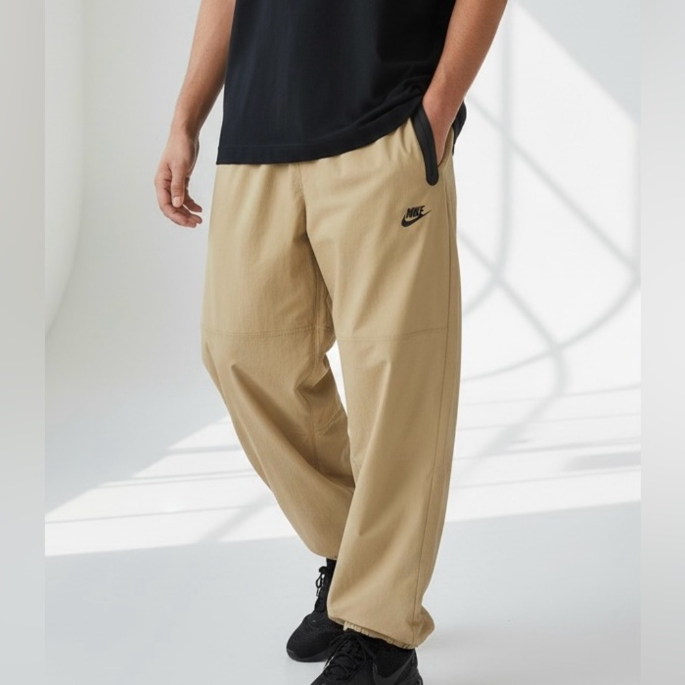 Nike Tech Men's woven‎ Oversized straight leg Pants Beige size small HM7158-297